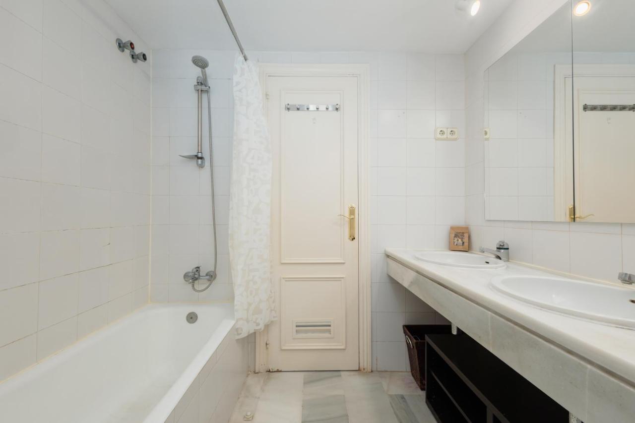 Penthouse In Puerto Banus With Sea And Marina Views Marbellac